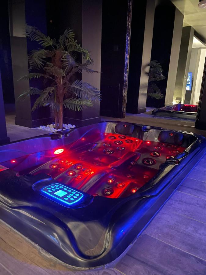 La Suite Grenoble Spa Jacuzzi Et Sauna Privatif Kültér fotó