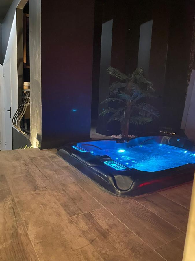La Suite Grenoble Spa Jacuzzi Et Sauna Privatif Kültér fotó